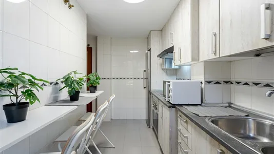 Rooms in Guadalajara - photo 6