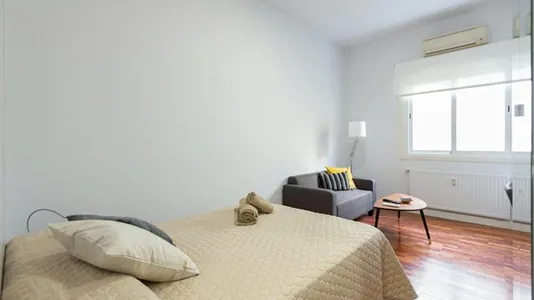 Apartments in Madrid Centro - photo 2