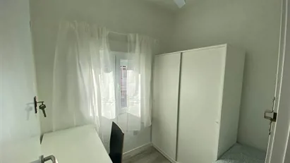 Room for rent in Adaro, Comunidad de Madrid