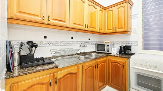 Rooms in Barcelona Eixample - photo 10