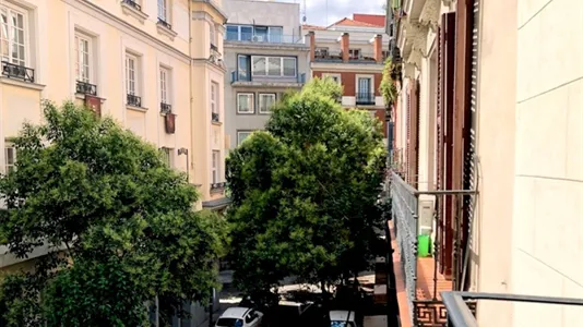 Rooms in Madrid Retiro - photo 9