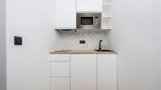 Rooms in Madrid Centro - photo 5