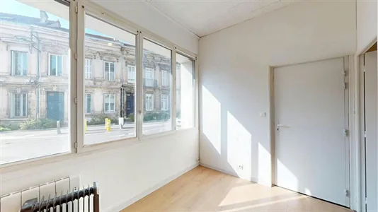 Apartments in Angoulême - photo 3