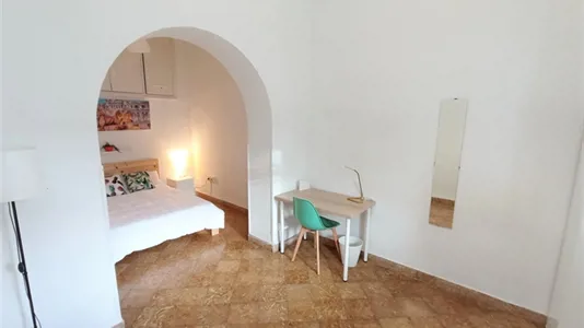 Rooms in Granada - photo 3