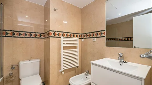 Rooms in Madrid Chamartín - photo 9