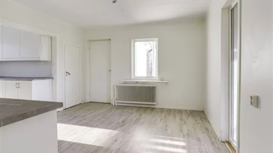 Houses in Kumla - photo 6