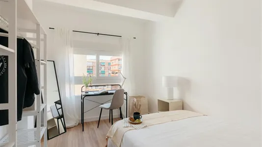 Rooms in Tavernes Blanques - photo 3
