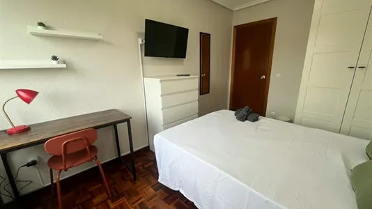 Rooms in Bilbao - photo 5