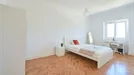 Room for rent, Lisbon (region), &lt;span class=&quot;blurred street&quot; onclick=&quot;ProcessAdRequest(8917744)&quot;&gt;&lt;span class=&quot;hint&quot;&gt;See streetname&lt;/span&gt;[xxxxxxxxxxxxx]&lt;/span&gt;