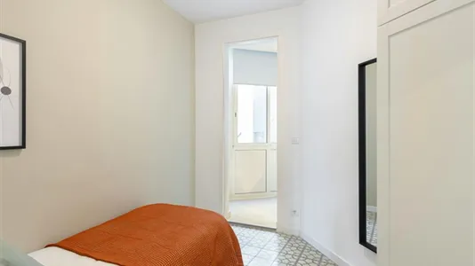 Rooms in Barcelona Eixample - photo 4