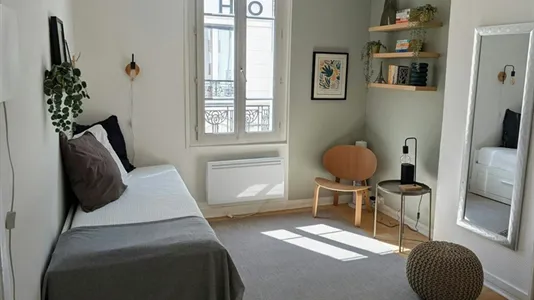 Apartments in Paris 7ème arrondissement - photo 4