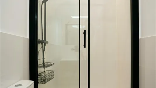 Rooms in Barcelona Eixample - photo 6