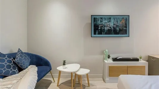 Apartments in Lyon - photo 5