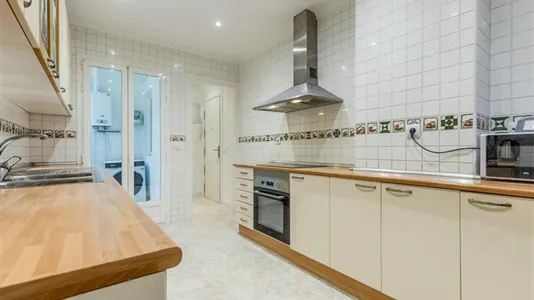 Rooms in Madrid Salamanca - photo 9