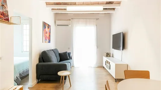 Apartments in Barcelona Sants-Montjuïc - photo 2