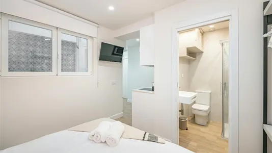 Rooms in Málaga - photo 6