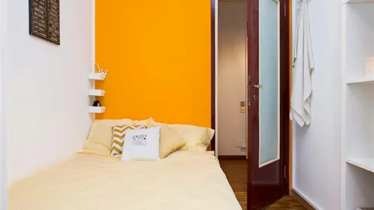Rooms in Milano Zona 8 - Fiera, Gallaratese, Quarto Oggiaro - photo 1