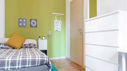 Room for rent in Milano Zona 4 - Vittoria, Forlanini, Milan