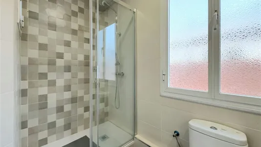 Rooms in Barcelona Ciutat Vella - photo 8