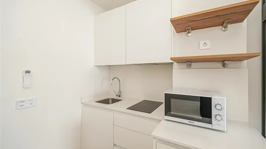 Rooms in Málaga - photo 5