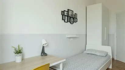 Room for rent in Milano Zona 1 - Centro storico, Milan