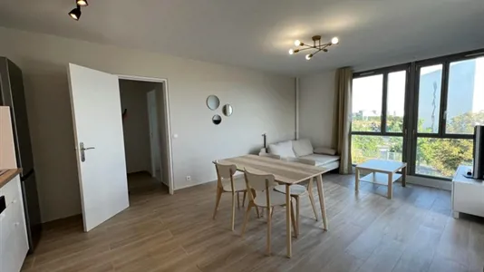 Rooms in Saint-Denis - photo 3