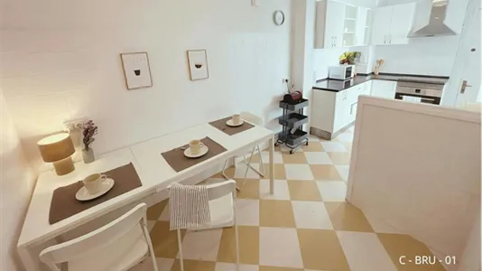 Rooms in Madrid Salamanca - photo 5