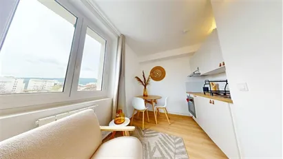 Room for rent in Saint-Julien-en-Genevois, Auvergne-Rhône-Alpes