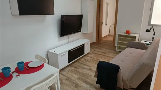 Rooms in Almería - photo 6