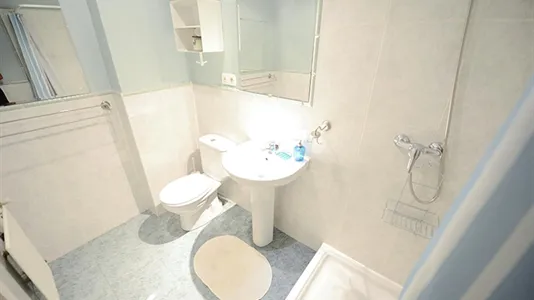 Rooms in Bilbao - photo 4