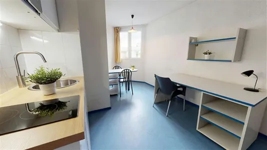 Apartments in Lyon - photo 6