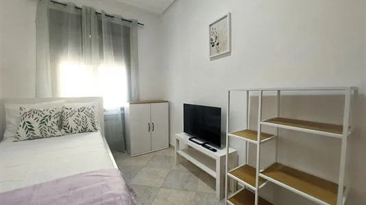 Rooms in Madrid Puente de Vallecas - photo 2