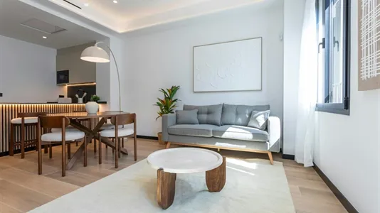 Apartments in Barcelona Eixample - photo 2