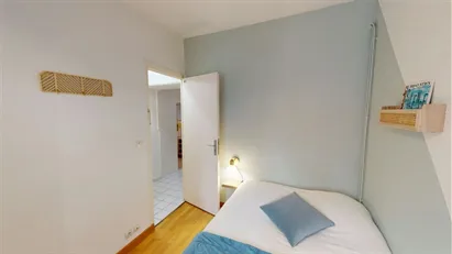 Room for rent in Paris 16éme arrondissement (North), Paris