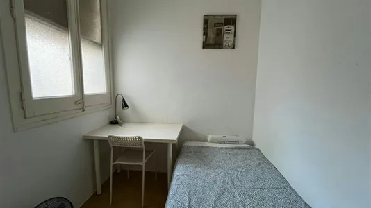 Rooms in Barcelona Eixample - photo 4