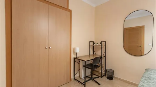 Rooms in Granada - photo 2