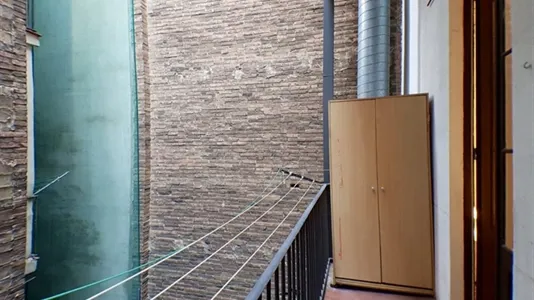 Rooms in Barcelona Eixample - photo 5