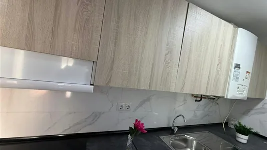 Rooms in Madrid Puente de Vallecas - photo 5