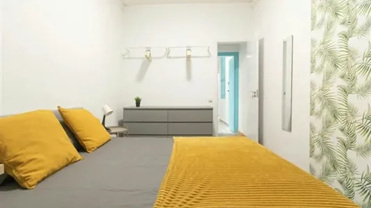 Rooms in Barcelona Ciutat Vella - photo 4