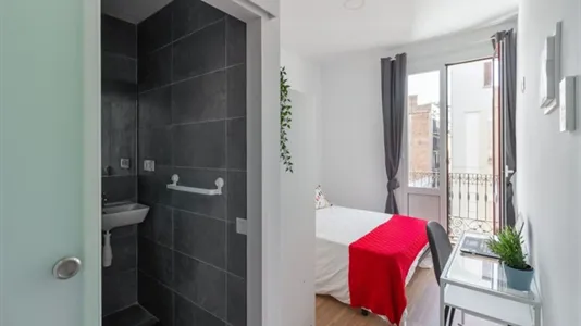 Rooms in Barcelona Gràcia - photo 8