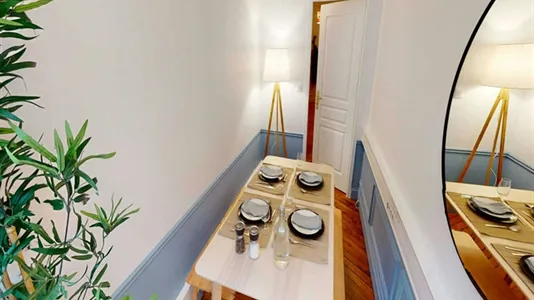 Rooms in Paris 8ème arrondissement - photo 10