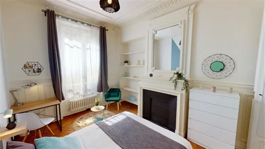 Rooms in Paris 17ème arrondissement - photo 2