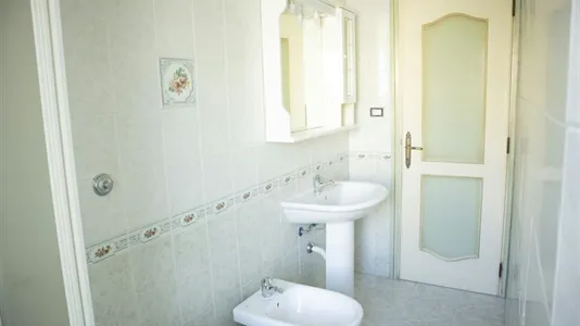 Rooms in Cagliari - photo 8