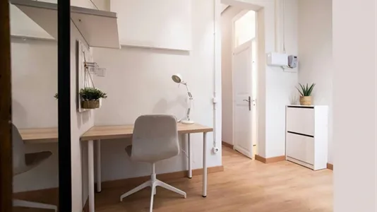 Apartments in Barcelona Ciutat Vella - photo 5