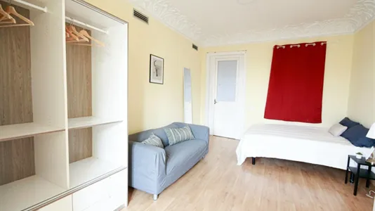 Rooms in Barcelona Eixample - photo 10