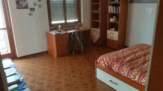 Rooms in Milano Zona 4 - Vittoria, Forlanini - photo 2