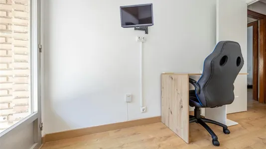 Rooms in Tavernes Blanques - photo 5