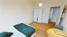 Room for rent, Nanterre, Île-de-France, &lt;span class=&quot;blurred street&quot; onclick=&quot;ProcessAdRequest(8821779)&quot;&gt;&lt;span class=&quot;hint&quot;&gt;See streetname&lt;/span&gt;[xxxxxxxxxxxxx]&lt;/span&gt;
