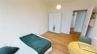 Room for rent in Nanterre, Île-de-France