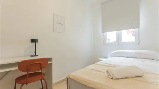 Rooms in Málaga - photo 2